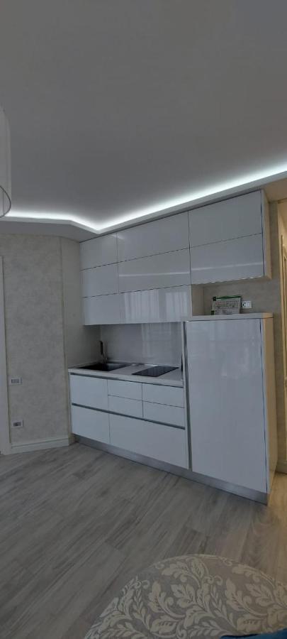 Elite Apartment In Orbi Sea Tower Batumi Exterior photo